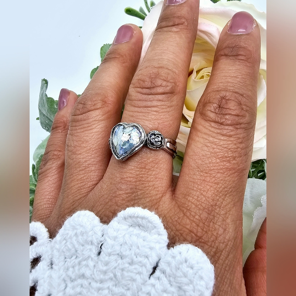 🥰 ROMAN HEART RING - Picture 3 of 6